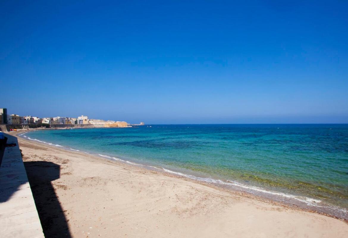 O Lastraco Trapani Luaran gambar
